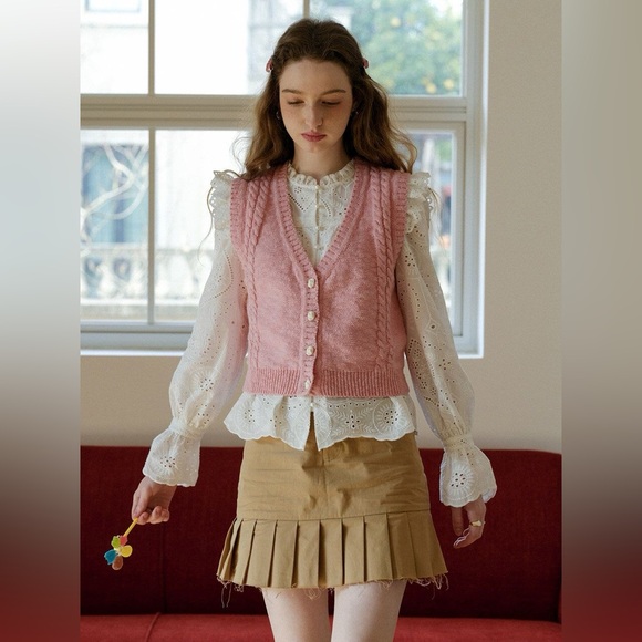 Vintage Charm Pink Sweater Vest Size Small - Picture 3 of 10